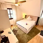 Bleibe Am Moritzberg ホームステイ *